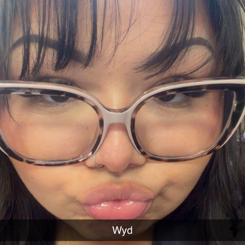 Alizé🤍 (@alize_rayo) | Snapchat Stories, Spotlight & Lenses