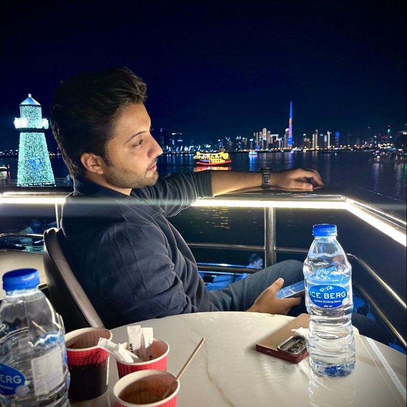 Awais Ur Rehman 💕 🇦🇪 (@awimunna) | Snapchat Stories, Spotlight & Lenses
