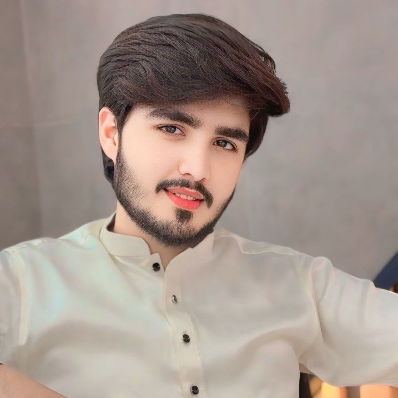 Ayan Khan (@ayan_khan243672) | Snapchat-Stories, Spotlight och linser
