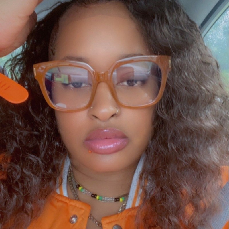 Remi Red (@baddie_tv3) | Snapchat Stories, Spotlight & Lenses