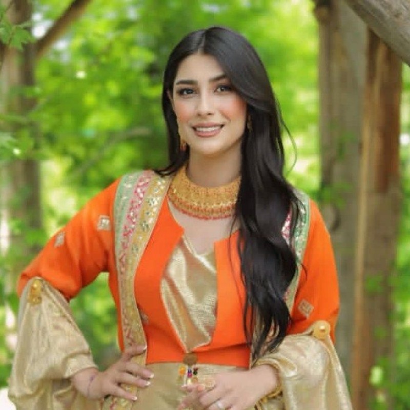 Fan Banu bahadin (@banu_bahadinn) | Snapchat Stories, Spotlight & Lenses