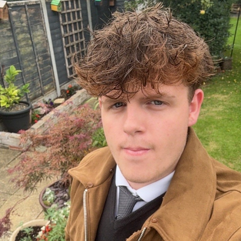 Charlie Brewster (@buzlightyearof) | Snapchat Stories, Spotlight & Lenses