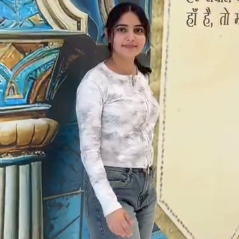 simran sharma (@docsimransharma) | Snapchat Stories, Spotlight & Lenses