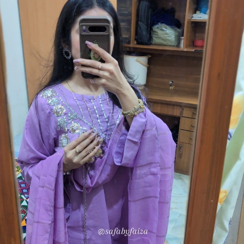 Faiza Qureshi (@faizakq) | Snapchat Stories, Spotlight & Lenses