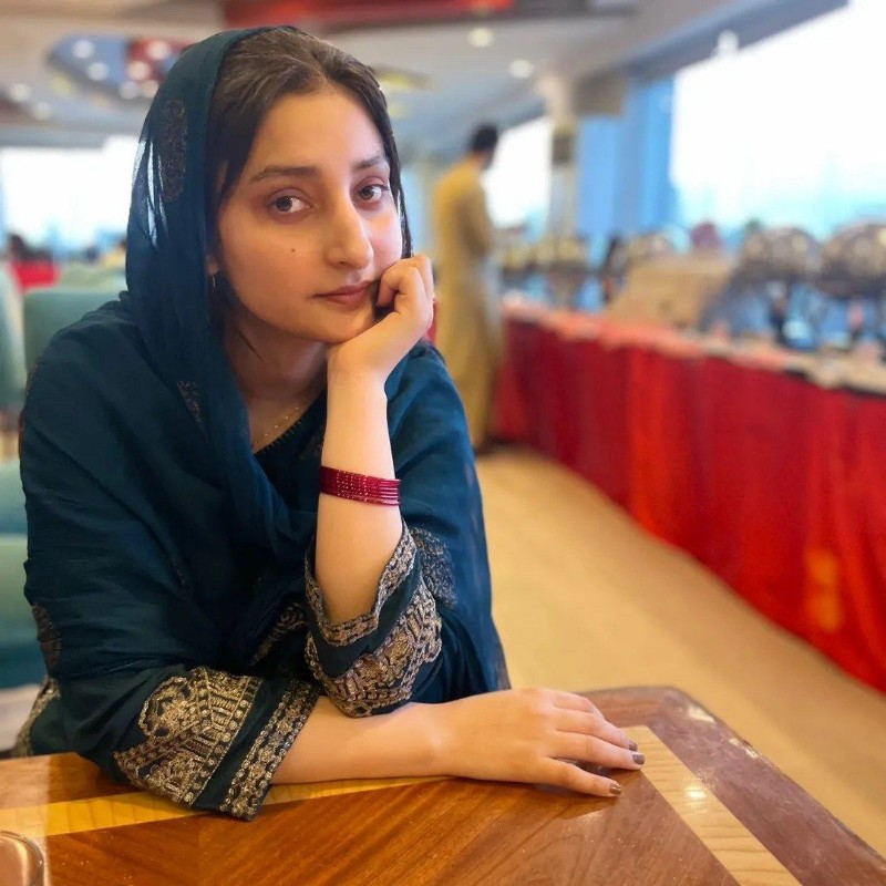 Api Saira Saira Asim (@hellosaira716) | Snapchat Stories, Spotlight & Lenses