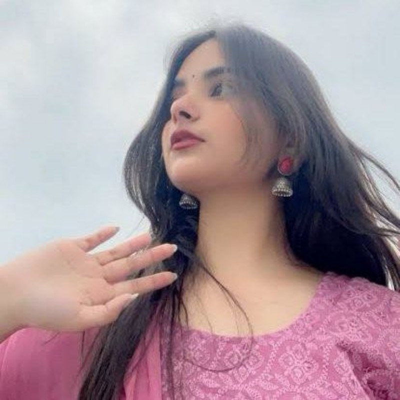 Kinza Batool (@kinza_batoo8613) | Snapchat Stories, Spotlight & Lenses