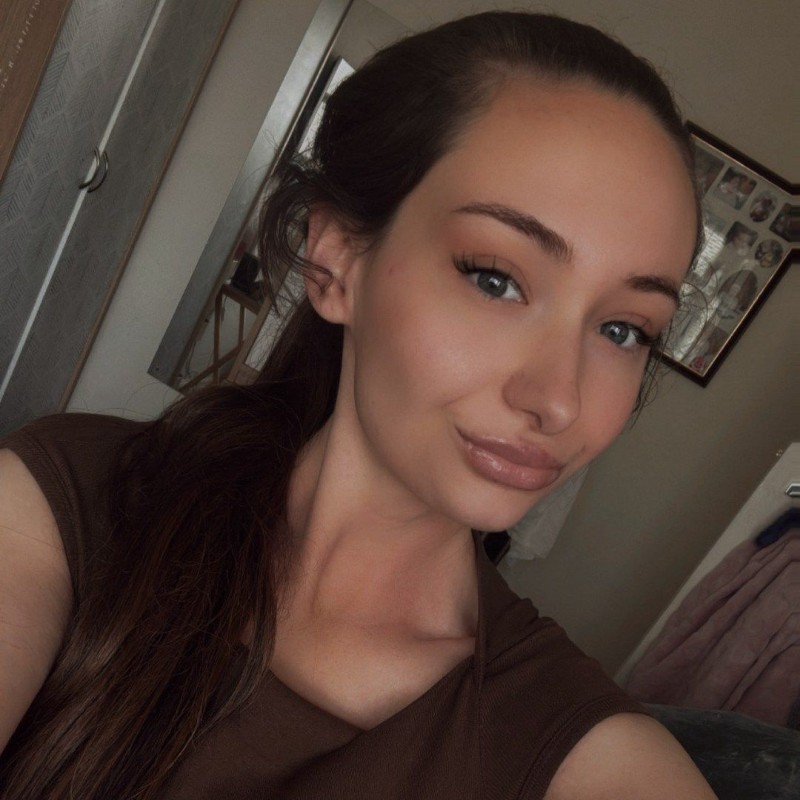 Kira (@kira1998_x) | Snapchat Stories, Spotlight & Lenses