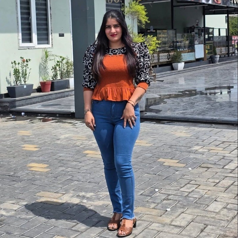 komal (@komal20263327) | Snapchat Stories, Spotlight & Lenses
