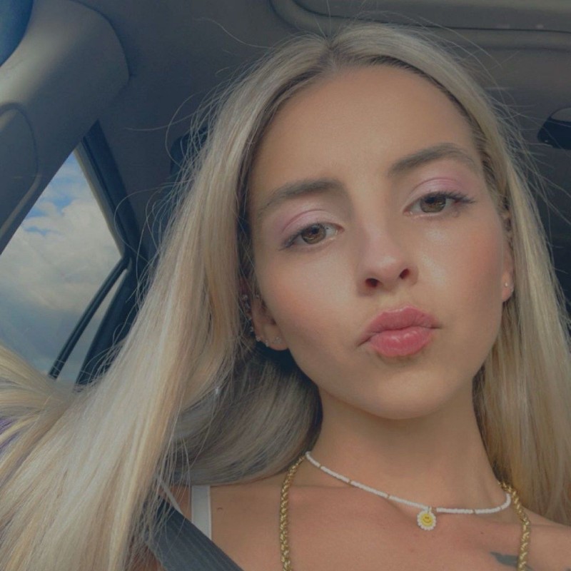 Lala Cloud8 (@lalahippy08) | Snapchat Stories, Spotlight & Lenses