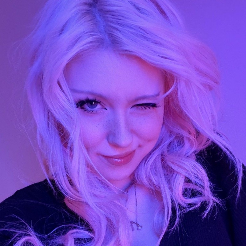 Linzor 😜 ️🩷 (@linzoor) | Snapchat Stories, Spotlight & Lenses