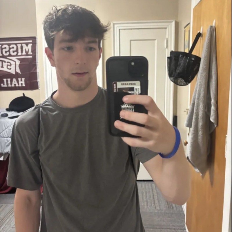 Matthew B（@matthew_butler6） | Snapchatストーリー、スポットライト、レンズ