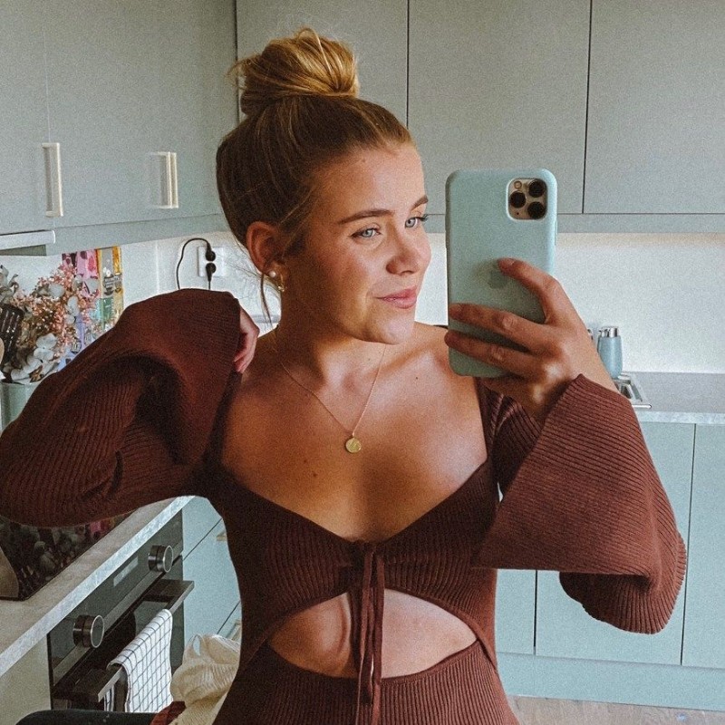 Mina Jacobsen💛 (@minisa) | Snapchat Stories, Spotlight & Lenses