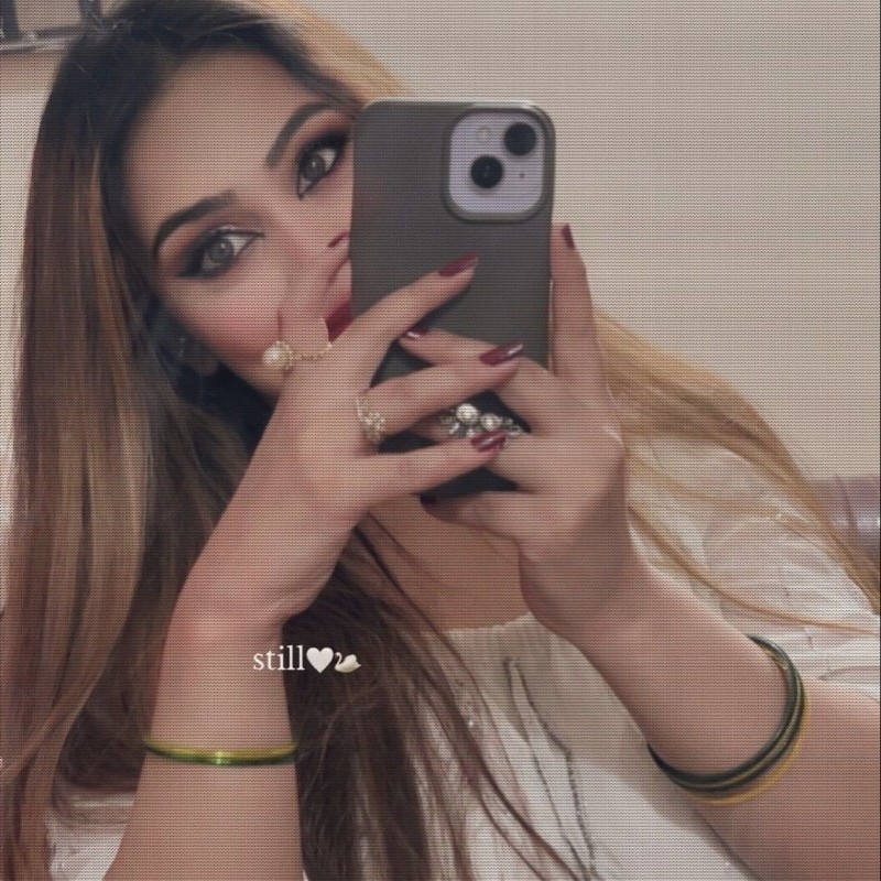 موmina بلوچ🎀🧸🦢🎈 (@momina_balo7919) | Snapchat Stories, Spotlight & Lenses