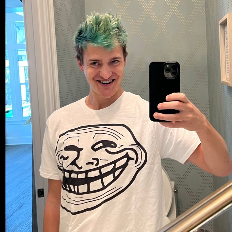 NINJA (@ninjashyper) | Snapchat Stories, Spotlight & Lenses