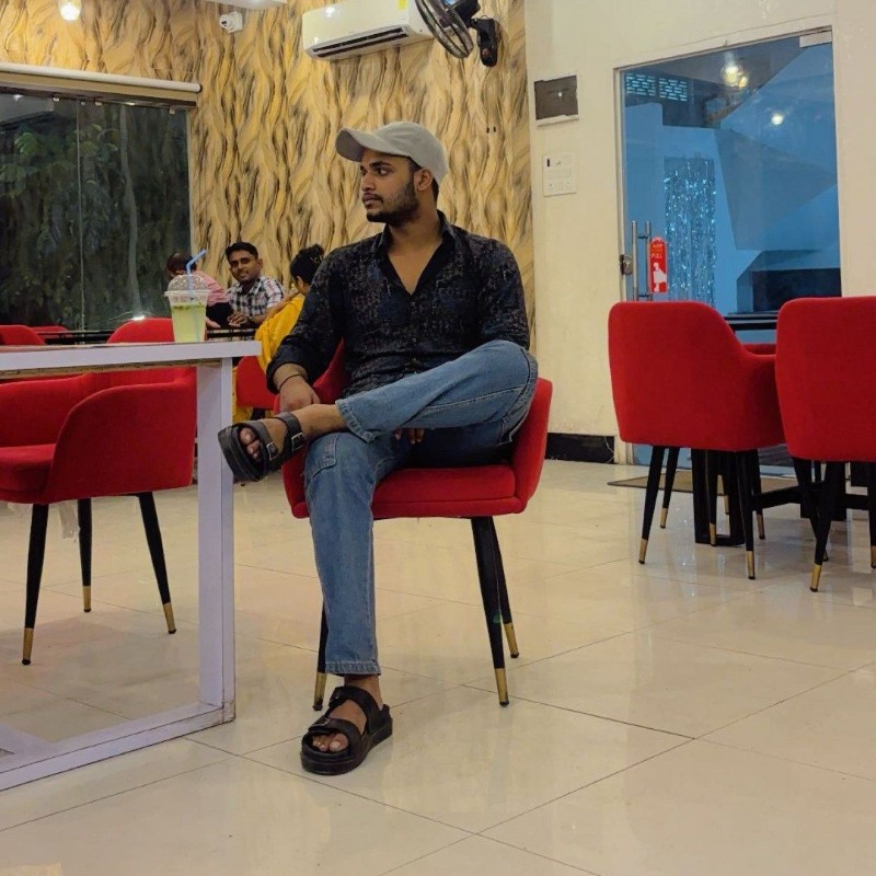 Mr Raza Mr Raza (@officialraza007) | Snapchat Stories, Spotlight & Lenses