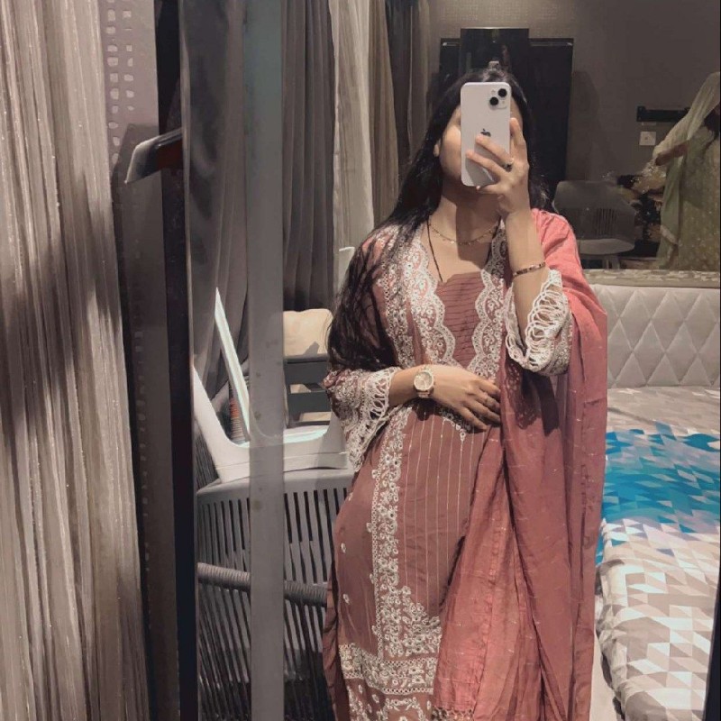 Rabiya Shaikh (@rabiyashaikh_1) | Snapchat Stories, Spotlight & Lenses
