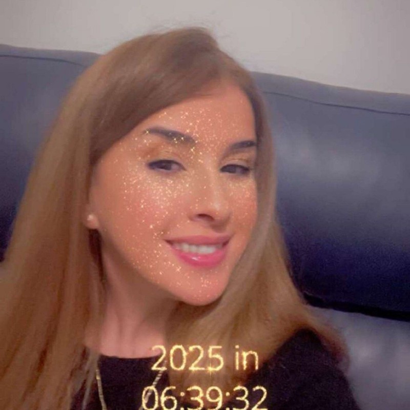 Radia Benabbas (@radiabenabbas) | Snapchat Stories, Spotlight & Lenses