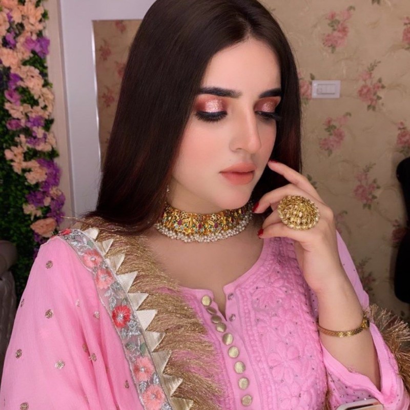 Shaista Khan (@shaistaalikhan) | Snapchat Stories, Spotlight & Lenses