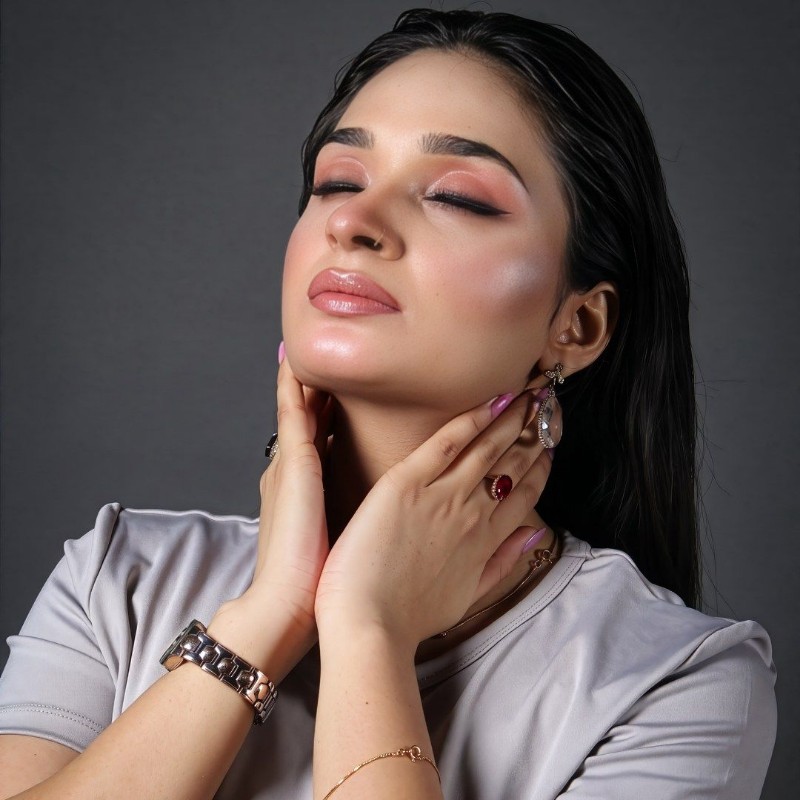 Sundas Baloch (@sundass_13) | Snapchat Stories, Spotlight & Lenses