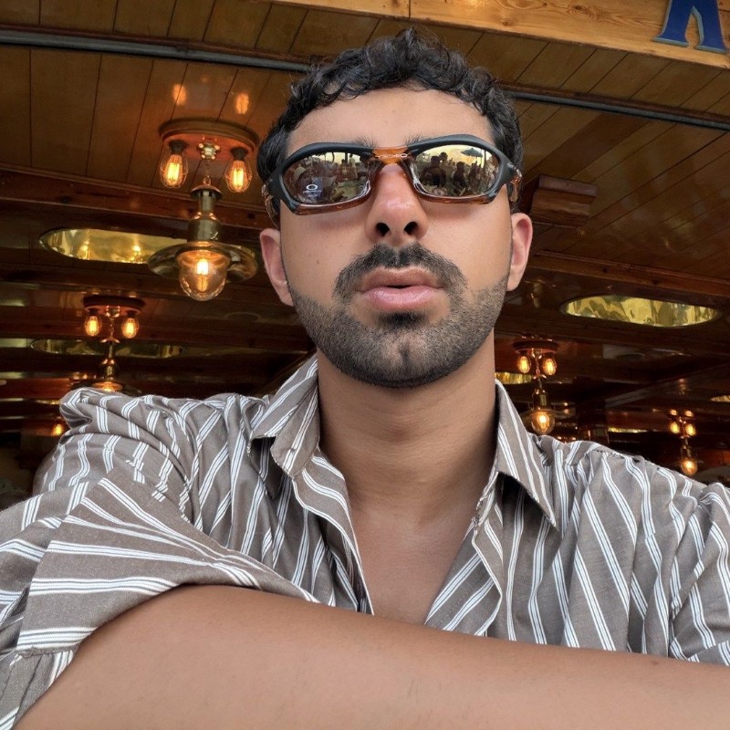 ABBAS (@theabbasvlog) | Snapchat Stories, Spotlight & Lenses