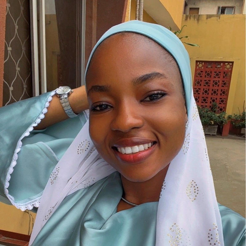 Api Zaniab Zainab Remilekun (@theblossomzee) | Snapchat Stories, Spotlight & Lenses