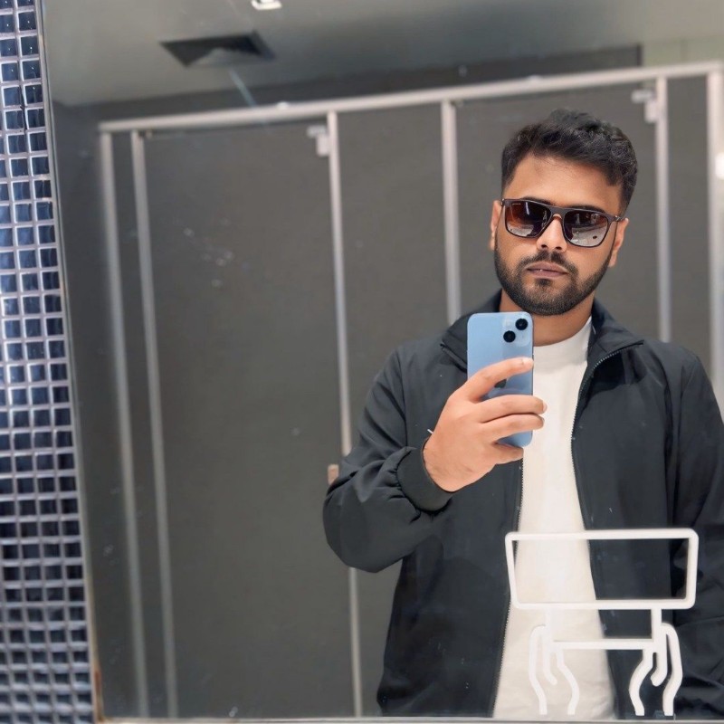 Lucky🇵🇰🇦🇪🇰🇭🇸🇦 (@ubaid_gopayra) | Snapchat Stories, Spotlight & Lenses