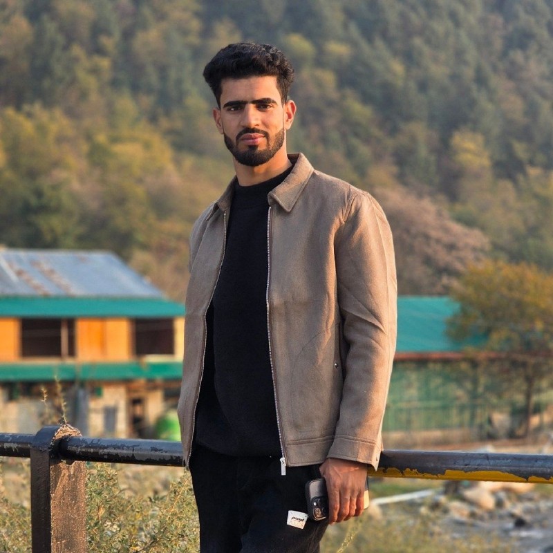 Umer Qureshi (@umii242691) | Snapchat Stories, Spotlight & Lenses