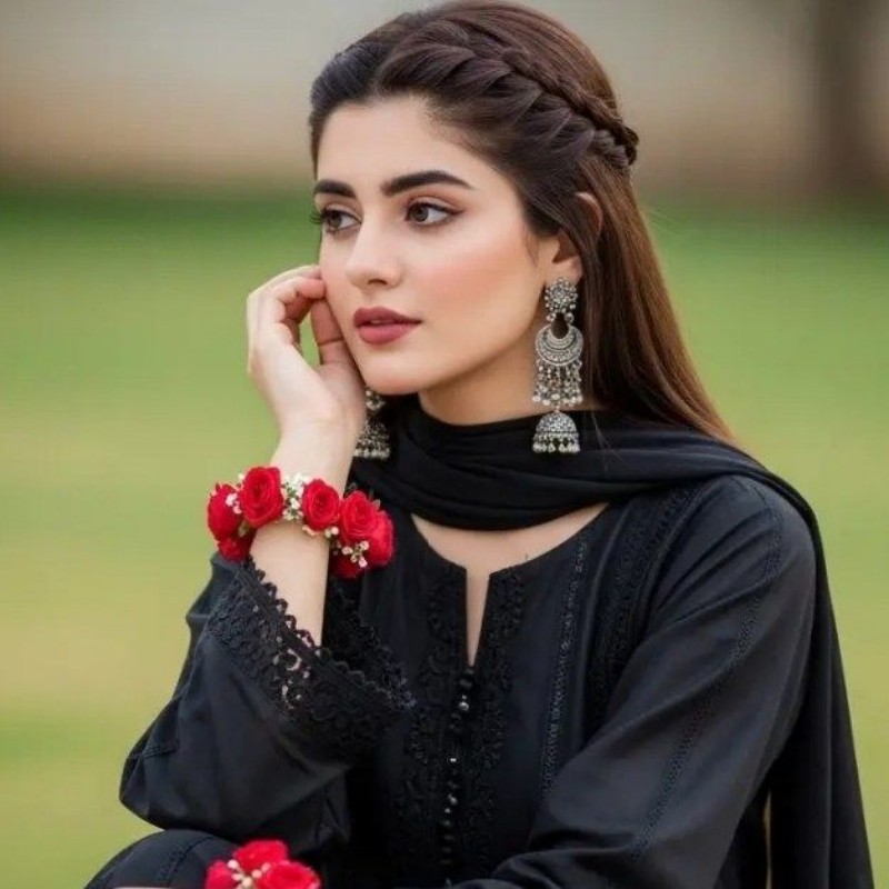 Zoya Khan (@z80467865) | Snapchat Stories, Spotlight & Lenses