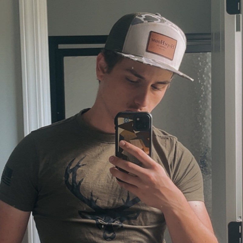Lincoln Russell (@zion-222) | Snapchat Stories, Spotlight & Lenses