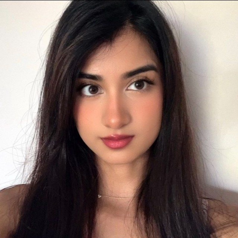 Zahra Khan 💕 (@zxhraee) | Snapchat Stories, Spotlight & Lenses