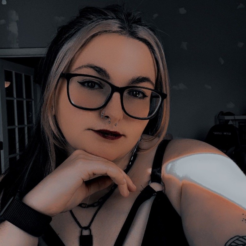 Abs™ (abswasnothere) Snapchat Stories, Spotlight & Lenses