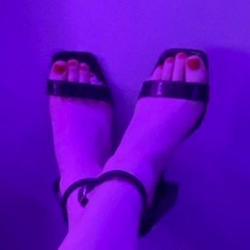 Adelaide Feet Pics (@adelaidefeet) | Snapchat Stories, Spotlight & Lenses