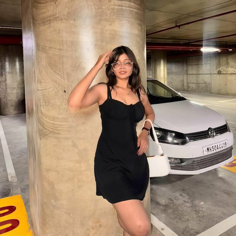 Aditi Shukla (@aditistarry) | Snapchat Stories, Spotlight & Lenses
