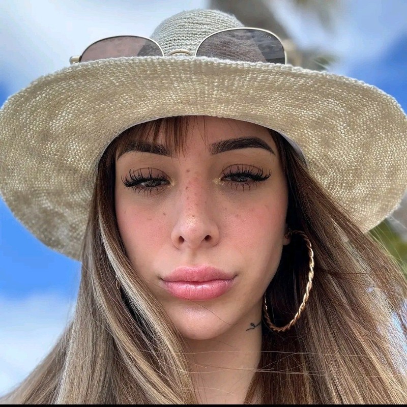 Alberee♡ ( alberee_a) Snapchat Stories, Spotlight & Lenses