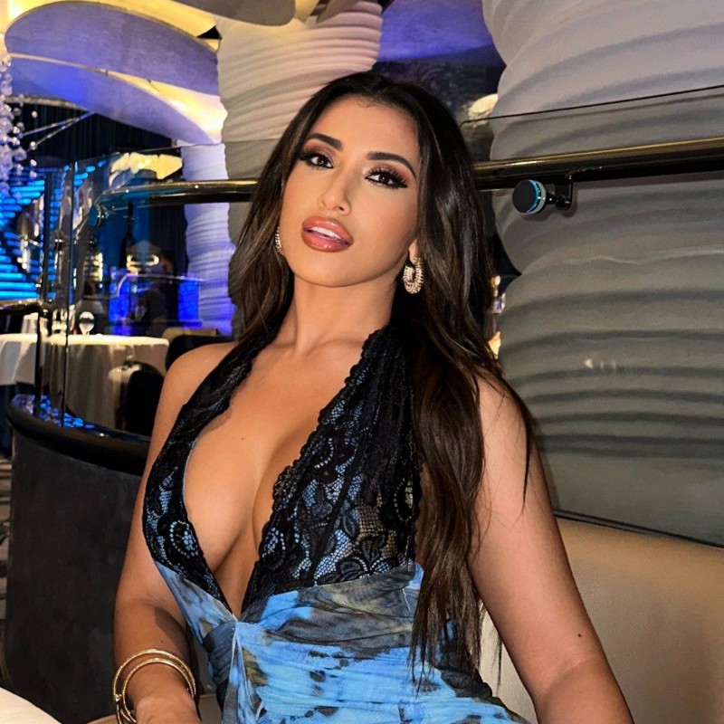 Alex Bravo (@alexbravo12) Snapchat Stories, Spotlight & Lenses