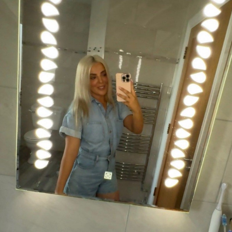 alicia-hynes-aliciahynes-xx-snapchat-stories-spotlight-lenses