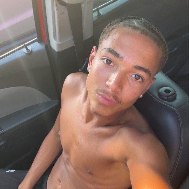 Alijah Roper (@alijahroper) | Snapchat Stories, Spotlight & Lenses