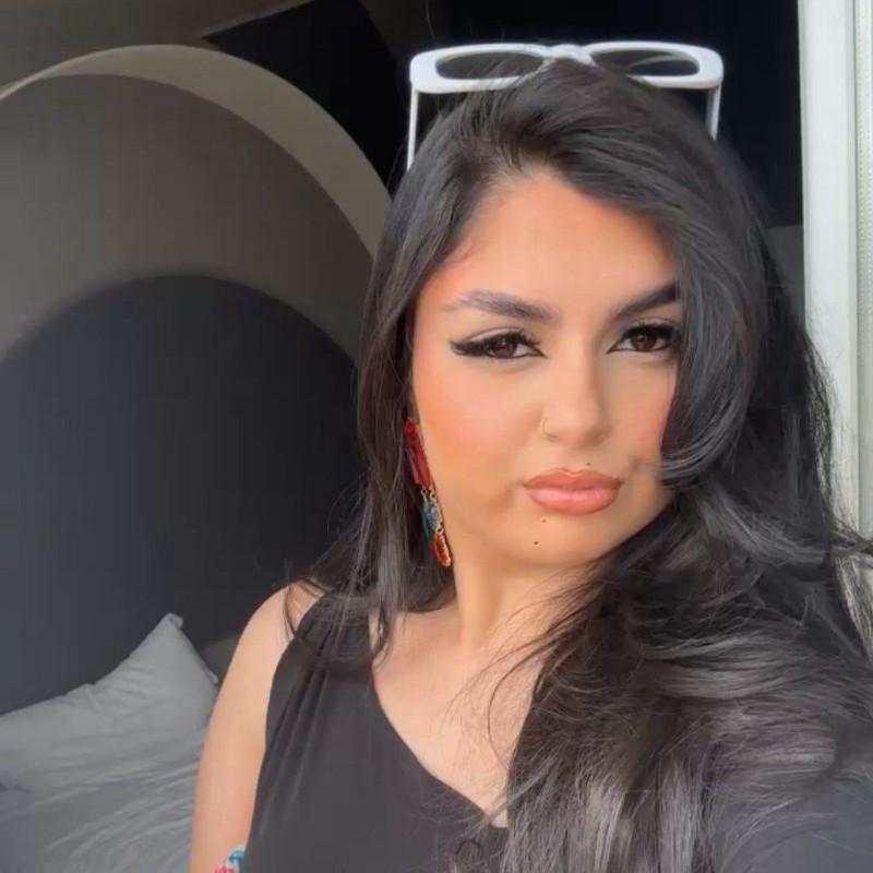 ALISHBA💋 (@alishba_akbar) | Snapchat Stories, Spotlight & Lenses