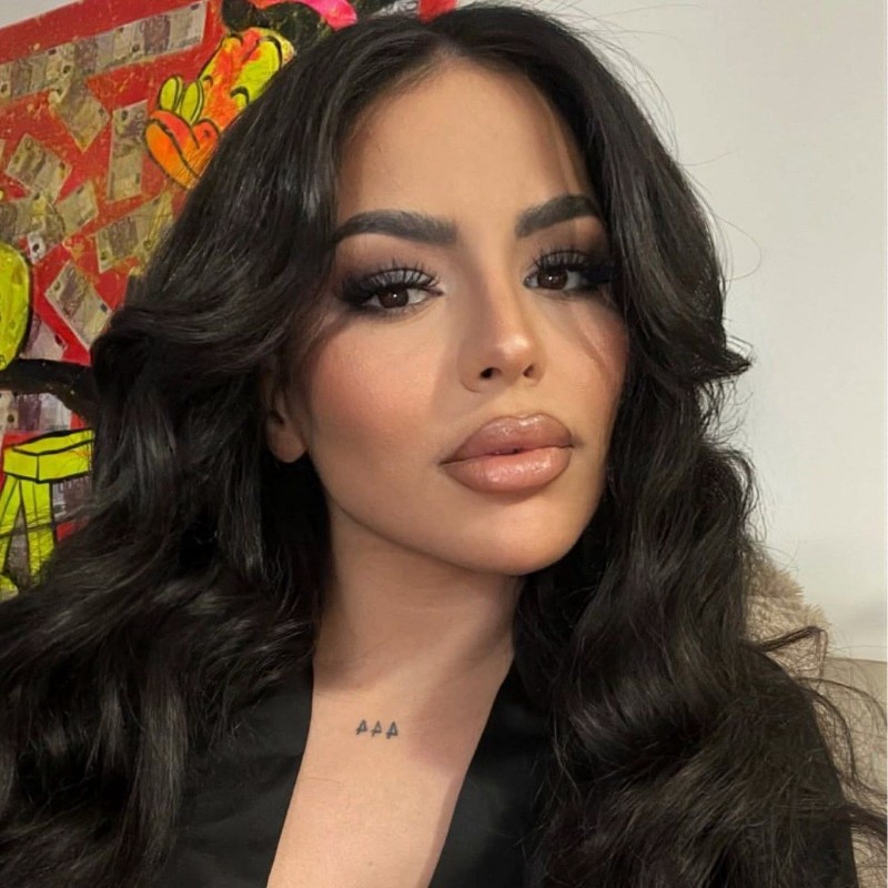 Aylene Cotto ( aliyahm2017) Snapchat Stories, Spotlight & Lenses