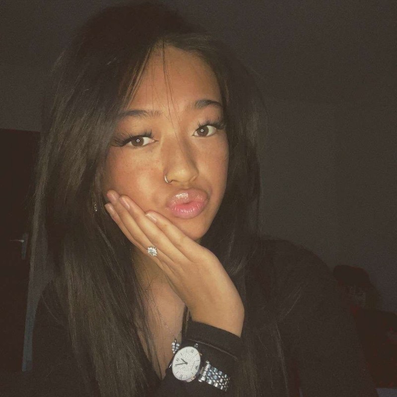 Annie Zheng (@annie.tiktok) Snapchat Stories, Spotlight & Lenses