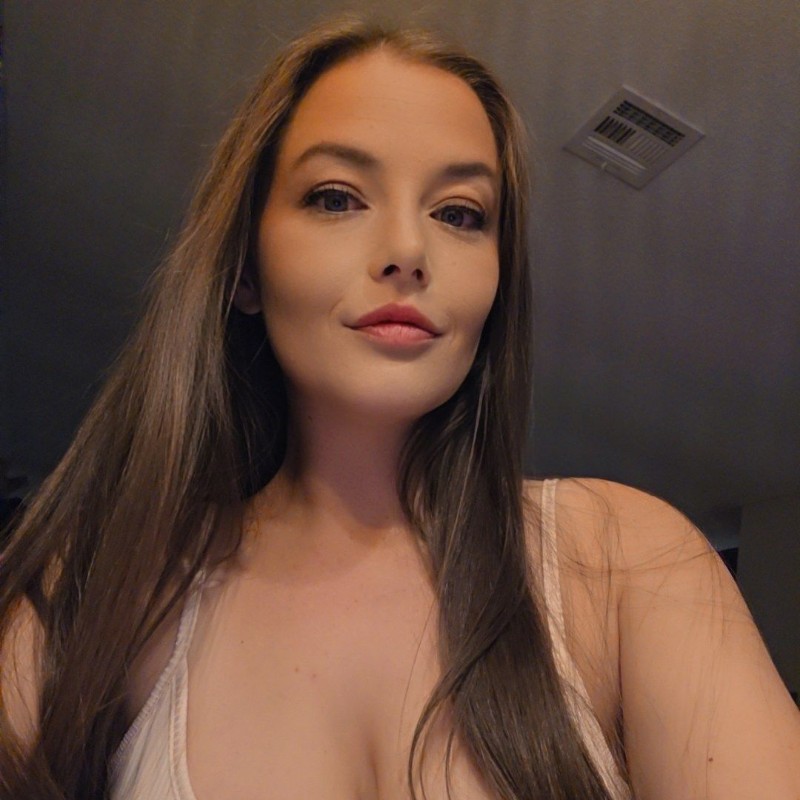 Ari (@ariadnedn) | Snapchat Stories, Spotlight & Lenses