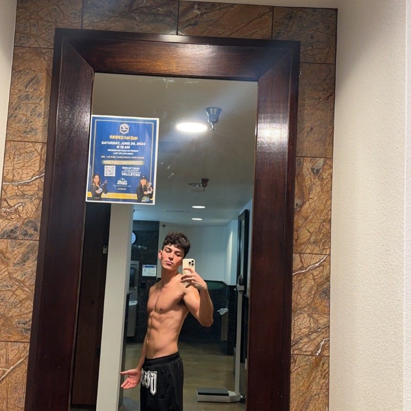 Armando Vega (@armandovega0) Snapchat Stories, Spotlight & Lenses