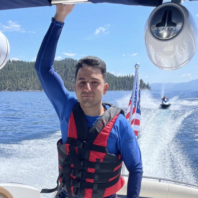 Arshak (@arshak_g) | Snapchat Stories, Spotlight & Lenses