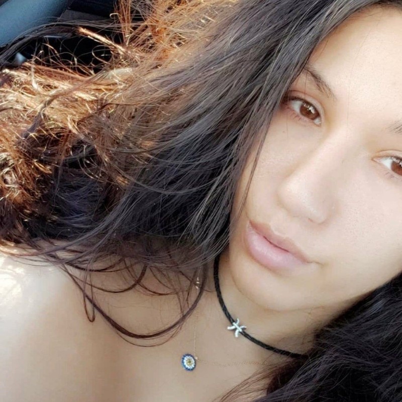 Ayla Günsüz (@aylagunsuz) Snapchat Stories, Spotlight & Lenses