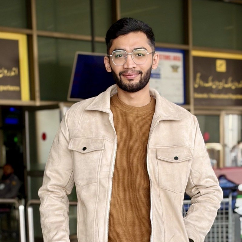 Badar Maher (@badermehar) | Snapchat Stories, Spotlight & Lenses