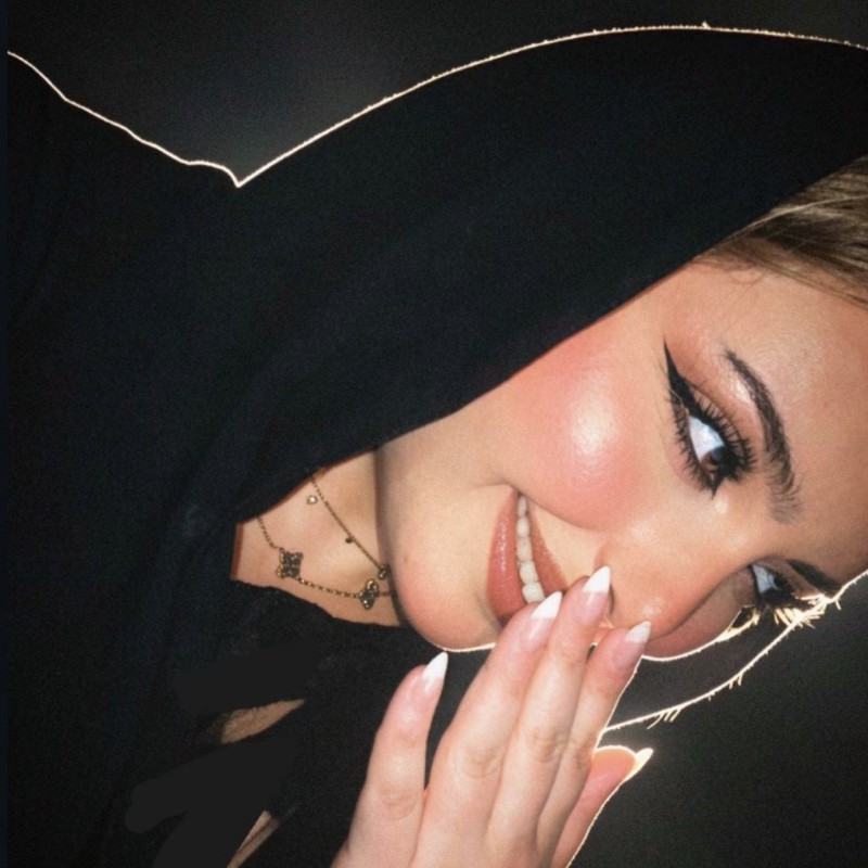 بتول الزبيدي 🎀 (@batool_zubaidy) | Snapchat Stories, Spotlight & Lenses