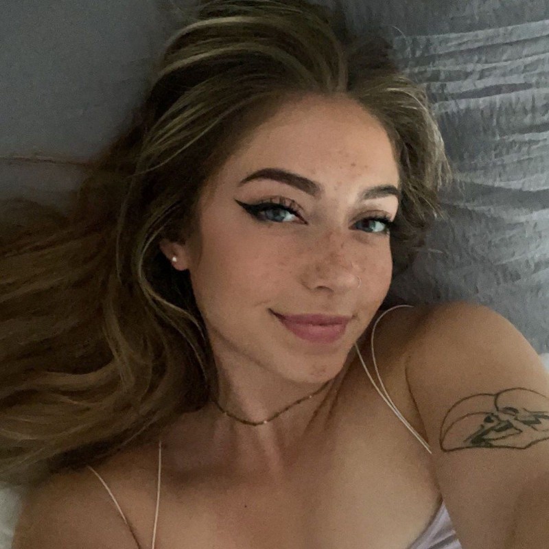 blake snider🧚🏼‍♀️ (blake.snider) Snapchat Stories, Spotlight & Lenses