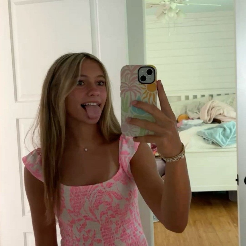 Blakelynn C (@blakelynn_c25) | Snapchat Stories, Spotlight & Lenses