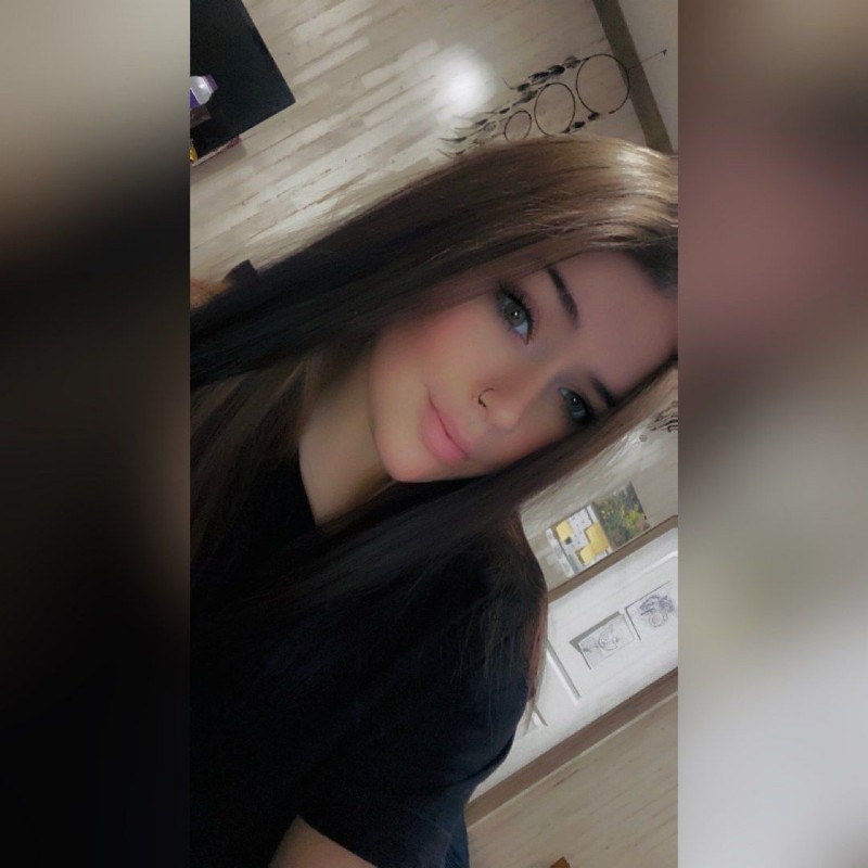 💛🌻Brandy💛🌻 (bra_bra15) Snapchat Stories, Spotlight & Lenses