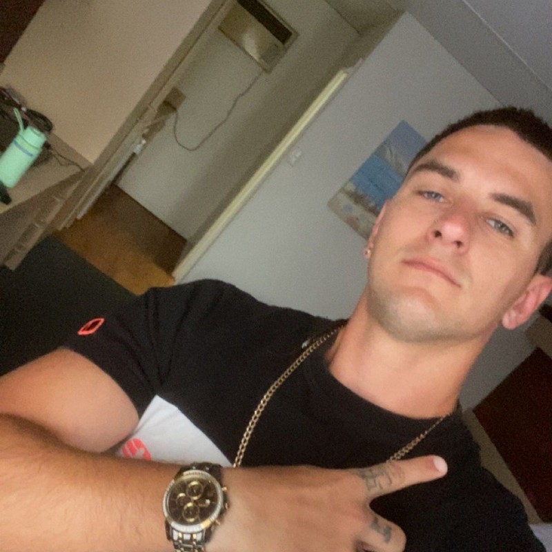 Brandon[-o-]🕰💸 (@brandonf79) | Snapchat-Stories, Spotlight och linser